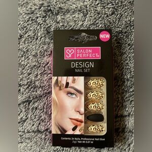 Salon Perfect Leopard Print Nail Set